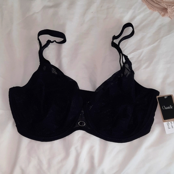 Chantelle Other - Chantelle underwire unlined black bra, 32G, NWT!
